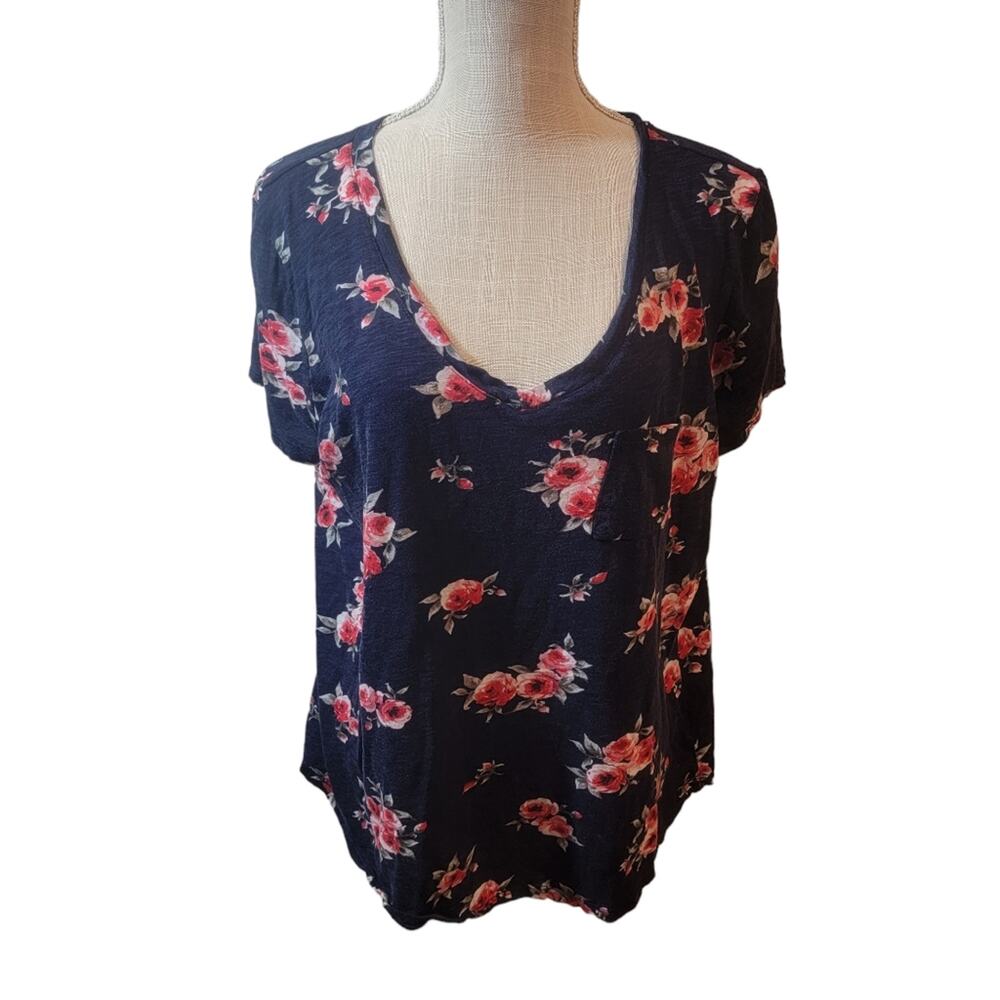 Torrid Blue Red Floral Classic Fit Heritage Slub V-Neck Tee T-shirt Size 0/12